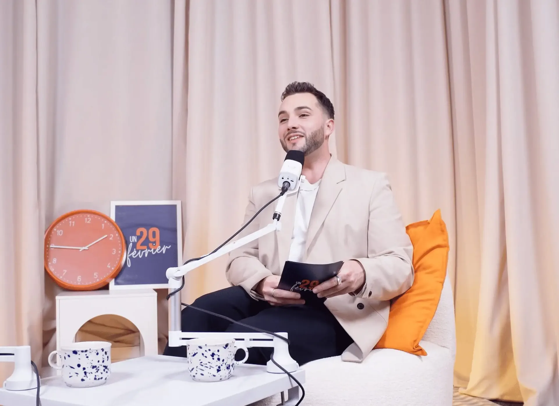 Capsule audio solo dans le studio cosy
